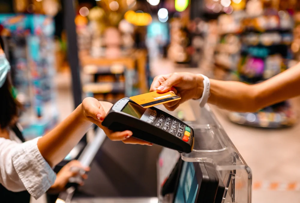 Why are Italians moving from cash to digital wallets?